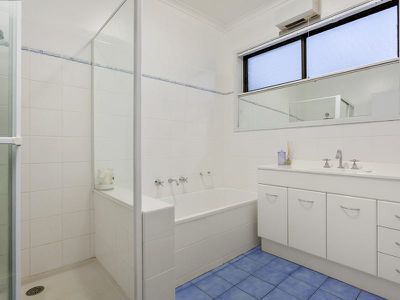 6 Robyn Court, Rye