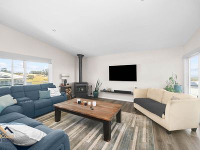 93 Coastal View Drive, Tallwoods Village