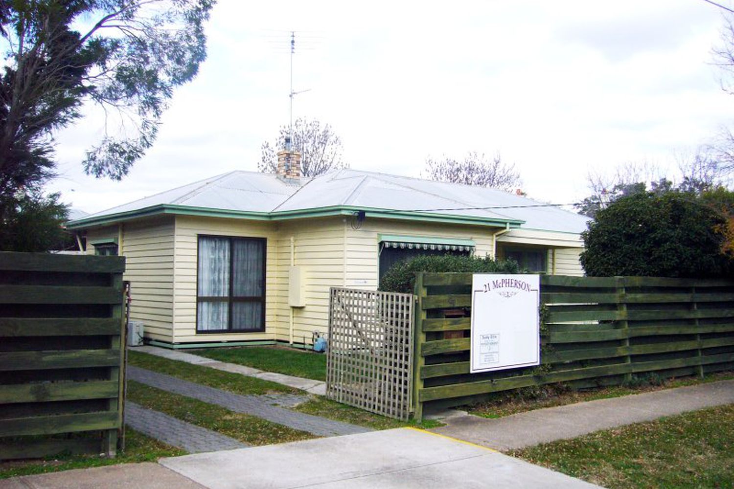 21 McPherson Street, Horsham