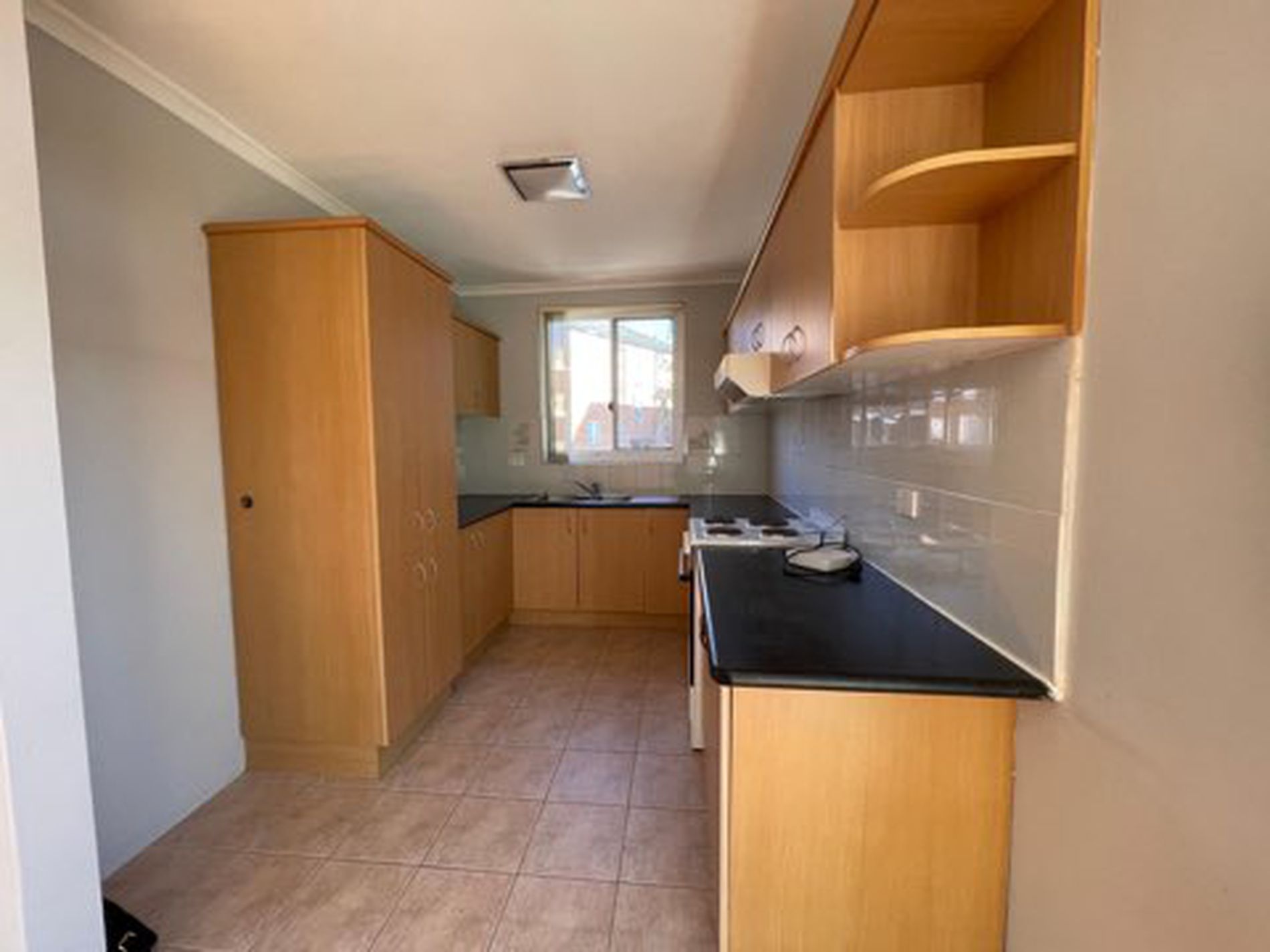 1 / 2 Brittain Crescent, Hillsdale