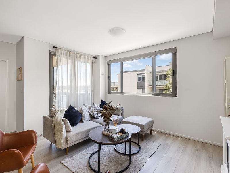 309 / 33 Simon Street, Tallawong