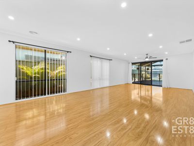 81 Scotsdale Drive, Cranbourne East