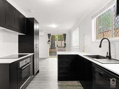 5 / 2-4 Oxford Drive, Lake Haven