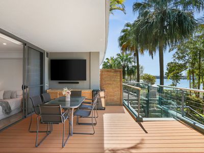 1 / 27 Bennelong Parkway, Wentworth Point