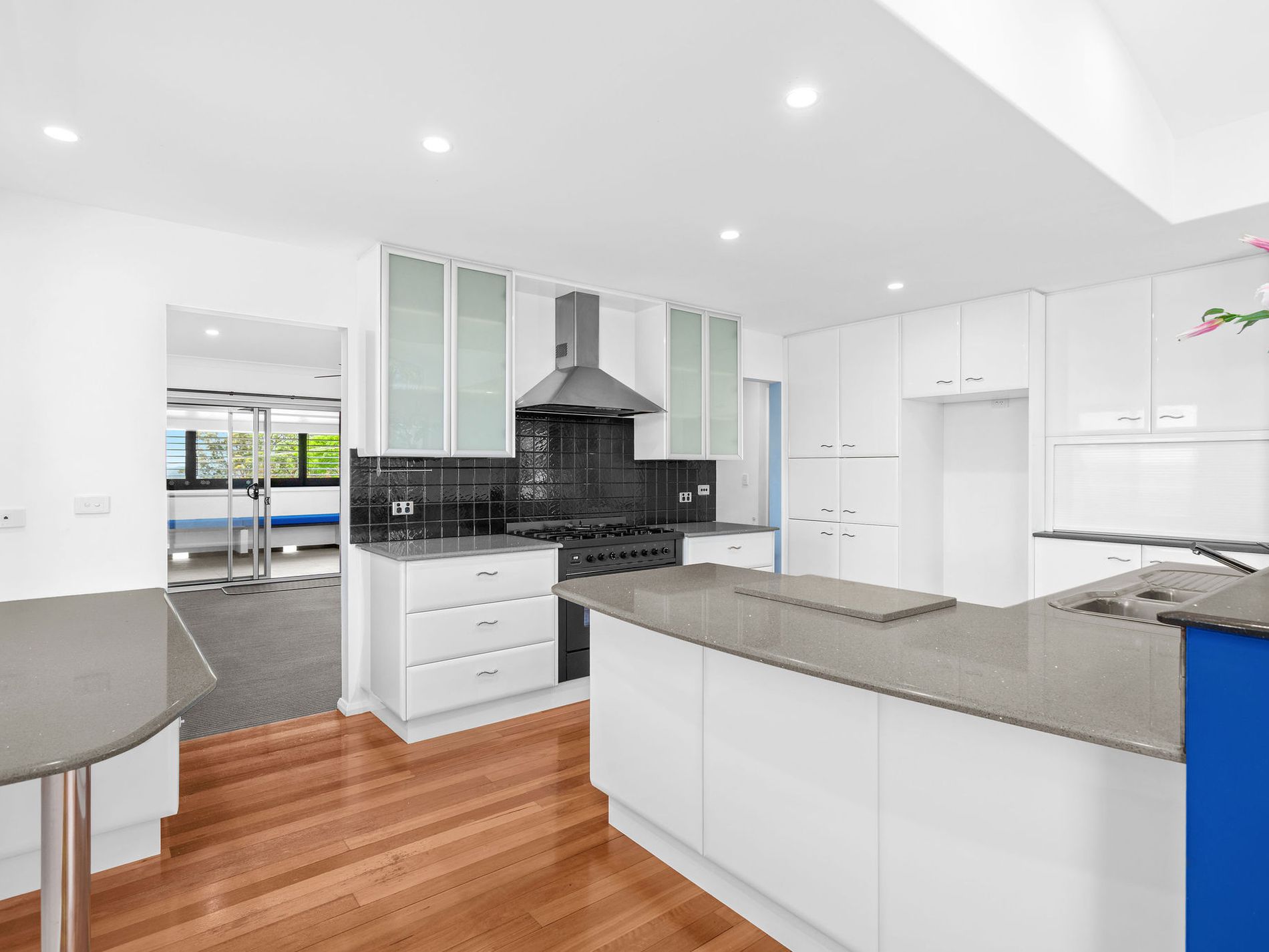 14 Sunset Avenue, Forster