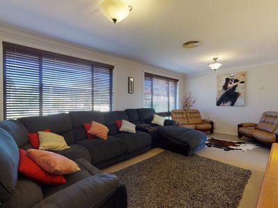60 Chifley Drive, Dubbo