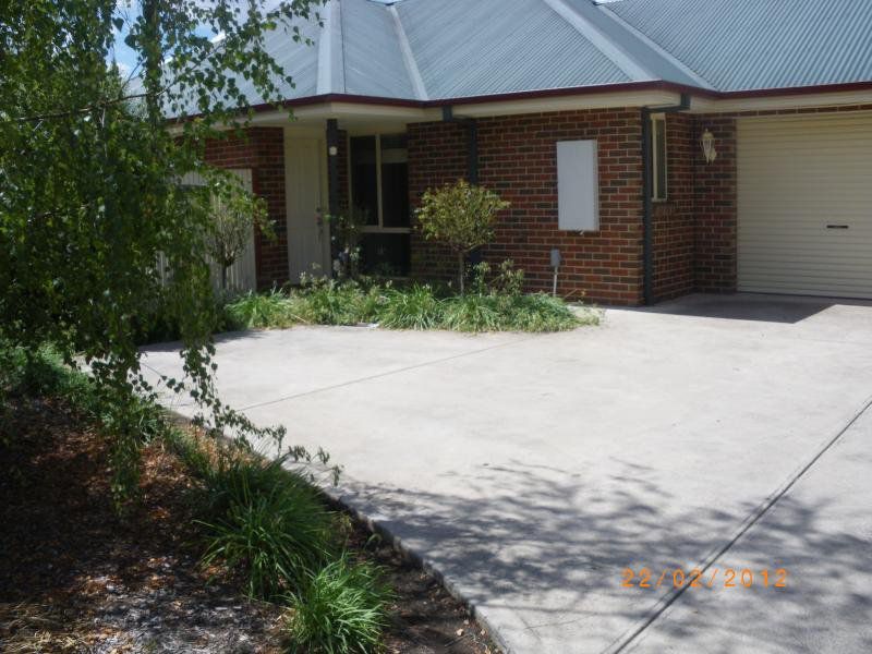 2 / 1 Cambridge Drive, Mansfield