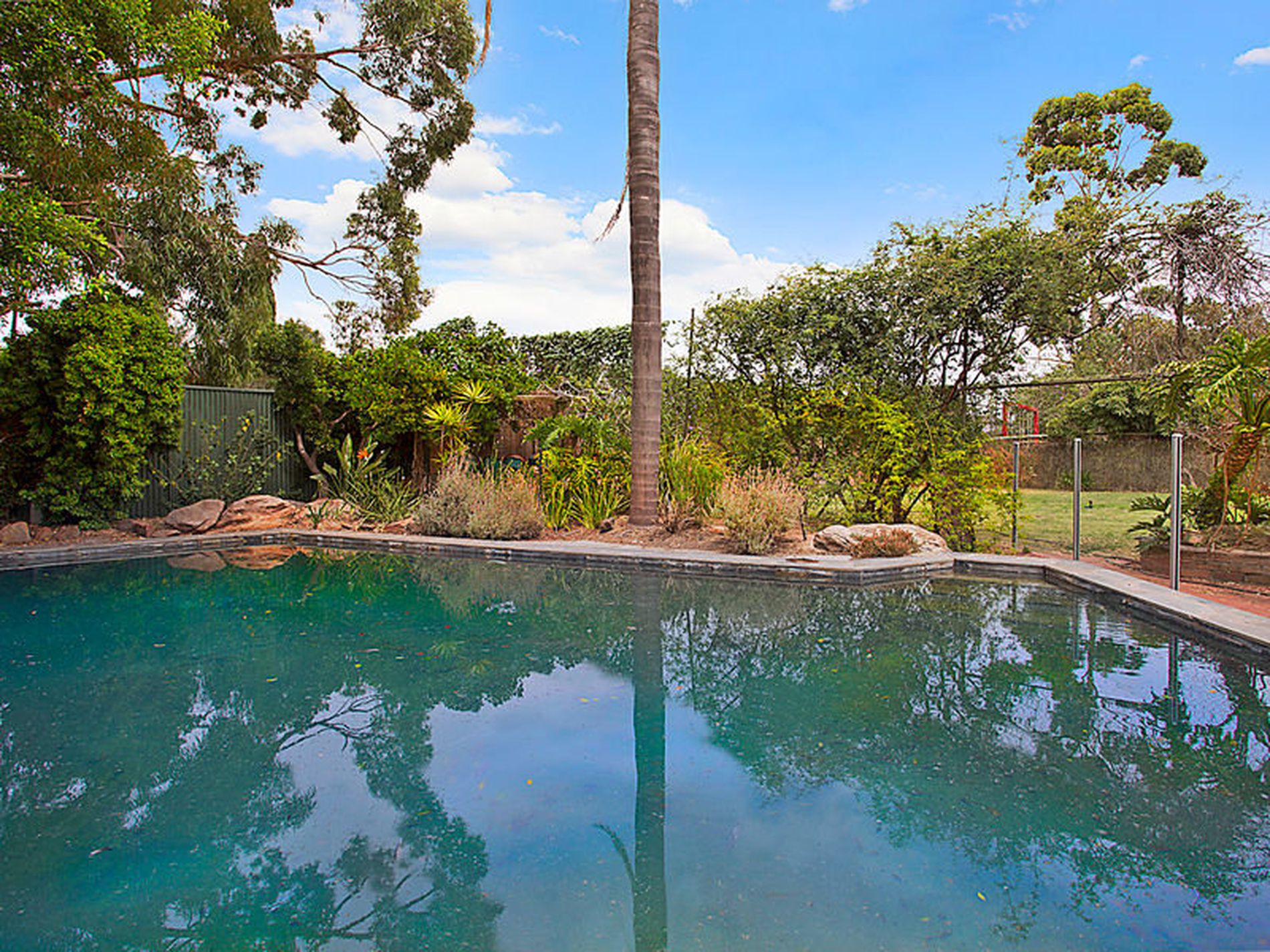 9 Cross  Road, Kingswood