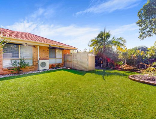 Elevated, Private & Perfectly Presented image 19