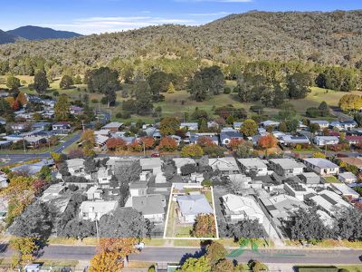 12 Simmonds Street, Mount Beauty