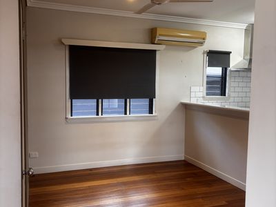 17 Sheerwater Parade, Douglas