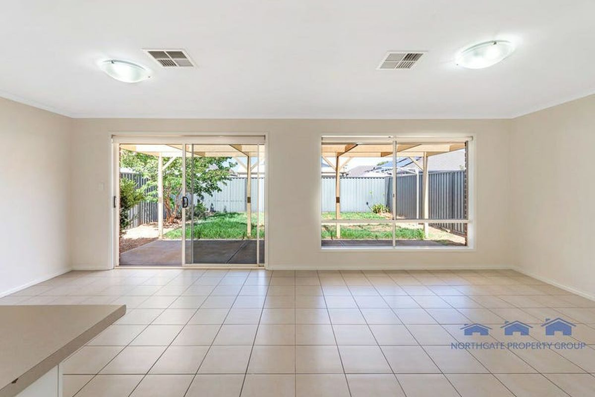 5 Oakwood Circuit, Munno Para West