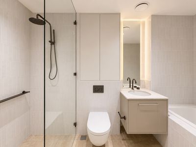 704 / 137 Anzac Parade, Kensington