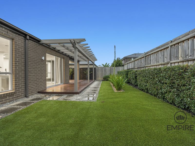 11 Kunlun Crescent, Clyde North