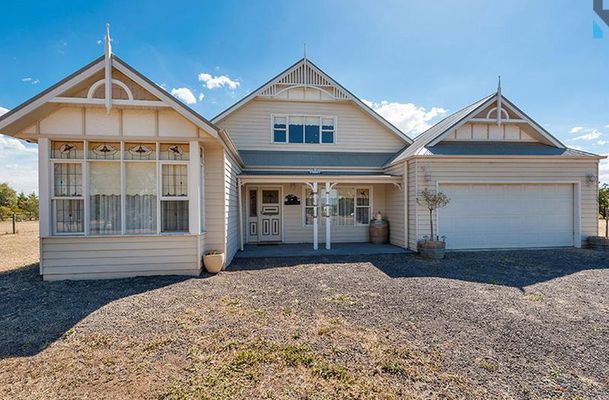 16 Peregrine Road, Oaklands Junction
