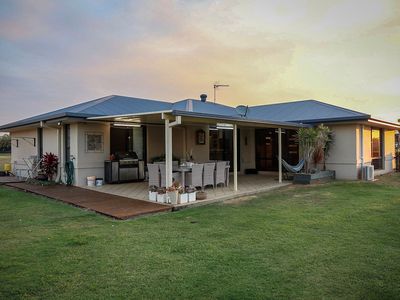 8 Keely View, Placid Hills
