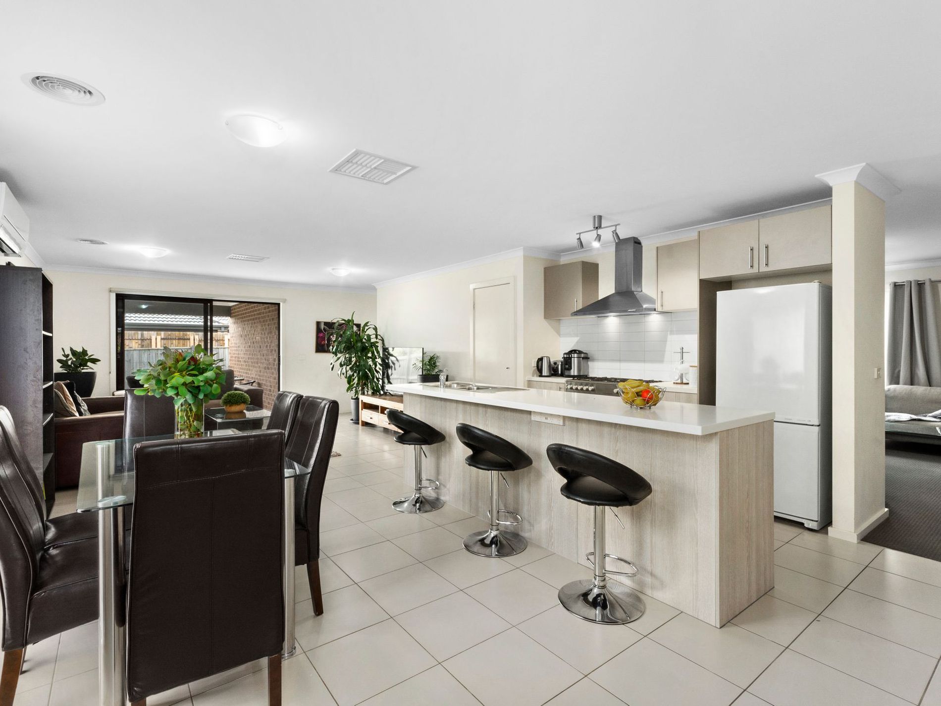 15 Everglade Street, Leopold