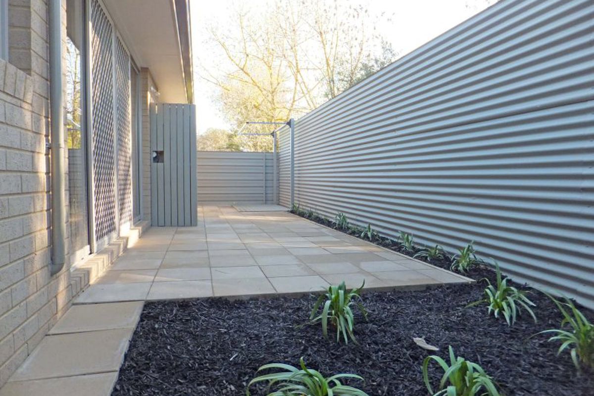 5 / 6 Tweddle Street, Kyabram