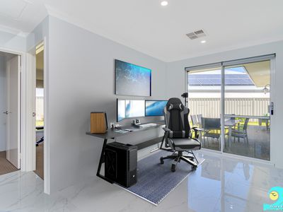 33 Summerhome Parade, Yanchep