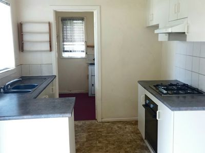 1 / 13 Gordon Court, Ringwood