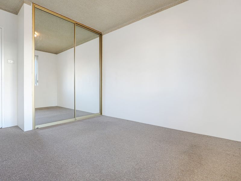 3 / 6 Loftus , Wollongong