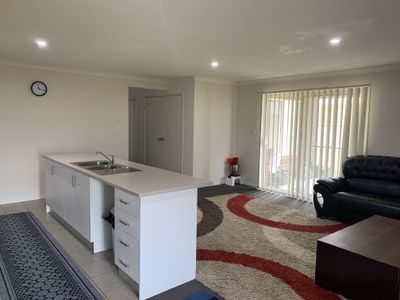 52 Madden Drive, Griffith