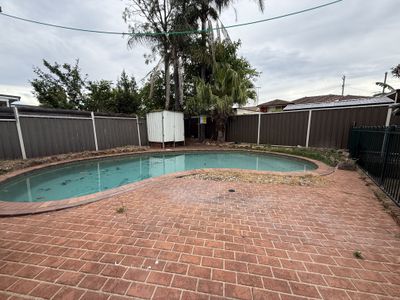 21 Holland Crescent, Casula