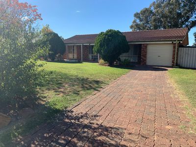 6 Redwood Place, Dubbo