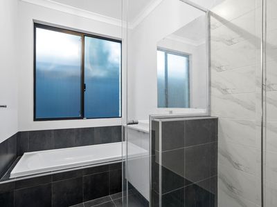 60B Allerton Way, Booragoon