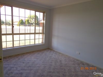 22 John Glenn Place, Dubbo