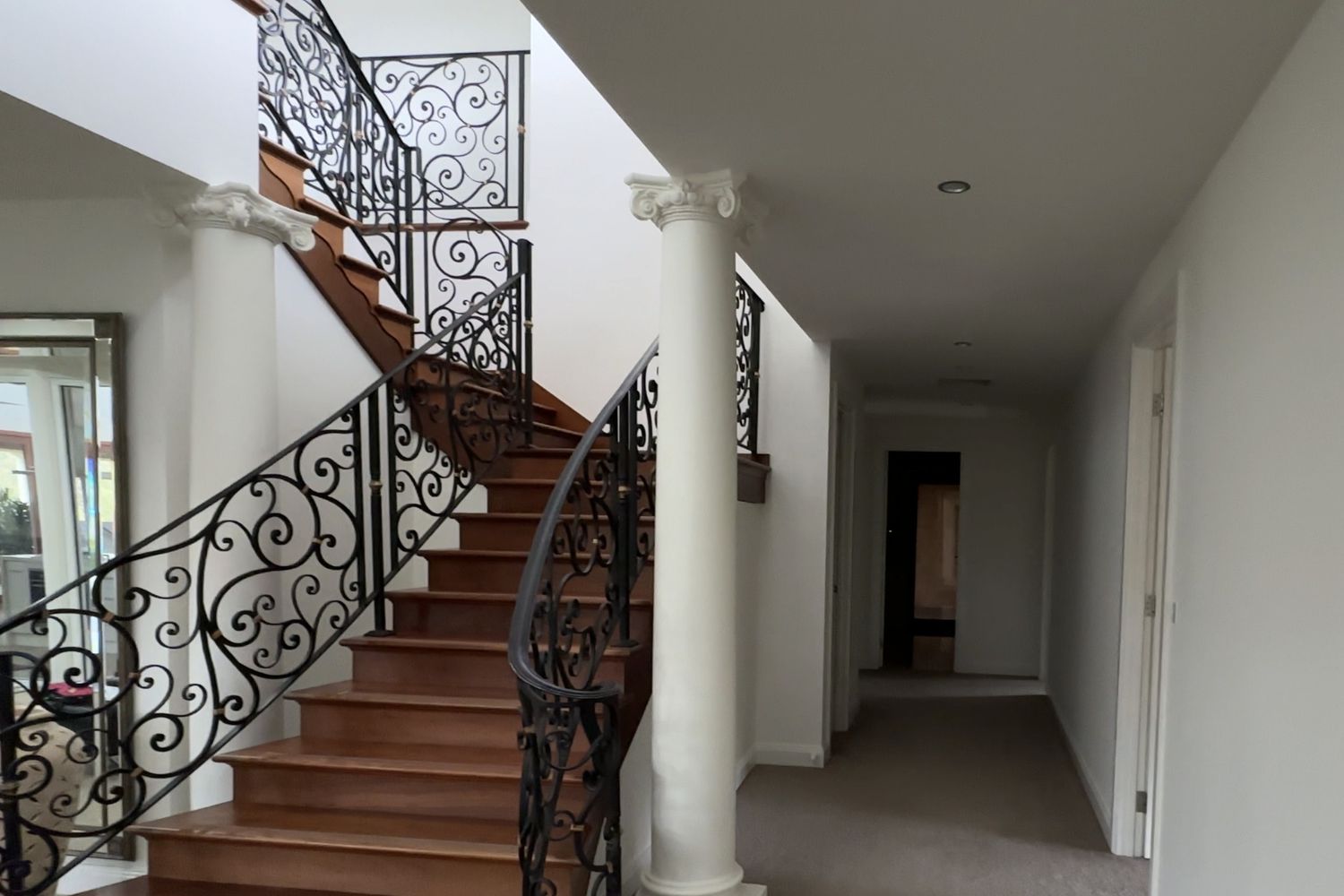 145 Barnes Boulevard, Horsham
