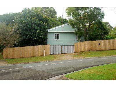 2 Lake View Drive, Tewantin