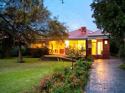 615 Kiewa Street, Albury