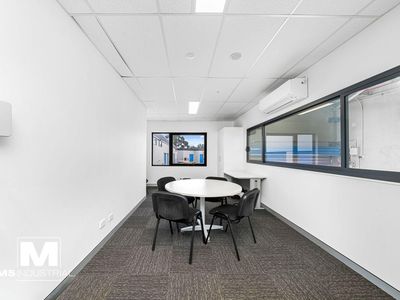 115 / 2 The Crescent, Kingsgrove