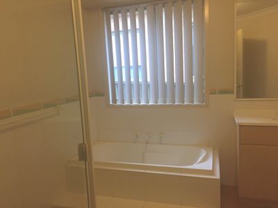 10 Mundaran Close, Albion Park