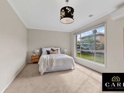 8 Merriwee Chase, Sandhurst