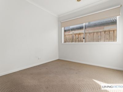 10 Minnehaha Way, Point Cook