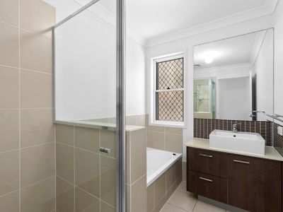 23 Lachlan Drive, Wakerley