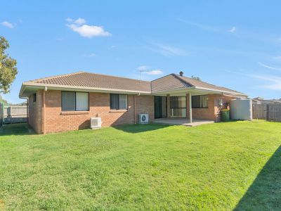 14 Baden Jones Way, North Booval
