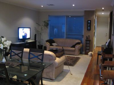Macquarie Links