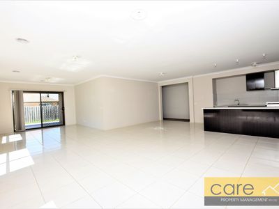 38 Peridot Avenue, Officer