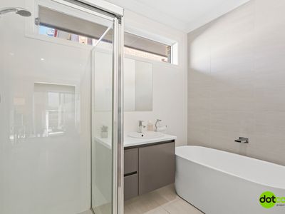 25 Farrier Crescent, Hamlyn Terrace