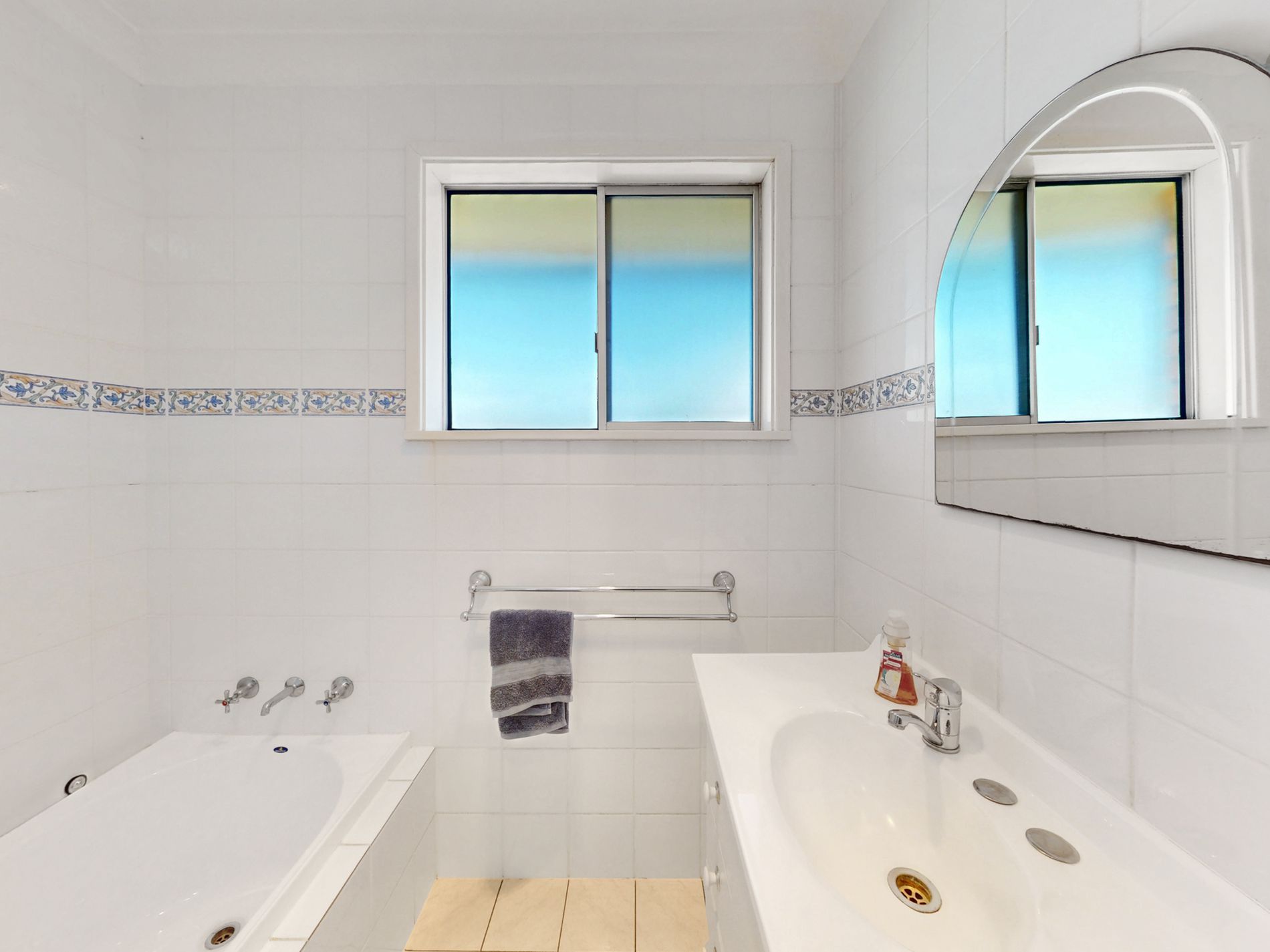 15 MACKENZIE STREET, Merriwa