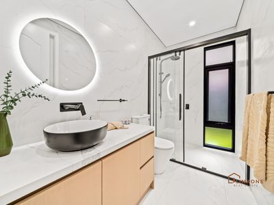 8B Castlereagh Close, Willetton