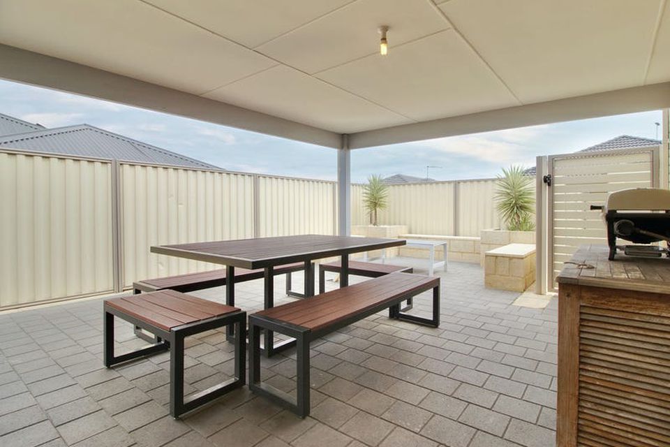 2 Tide Way , Singleton