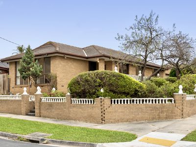 84 Loch Road, Dandenong North