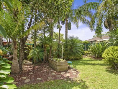 76 Princes Highway, Lake Tabourie