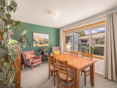 6 Laing Crescent, Heathcote Valley
