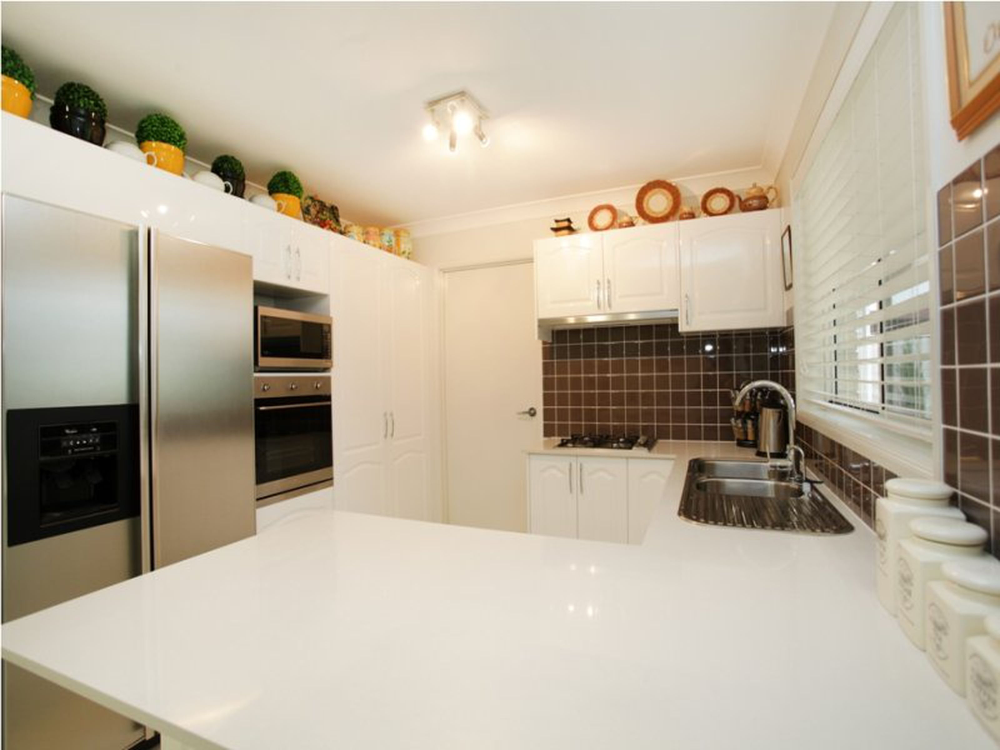2 Fairwater Court, GLENMORE PARK