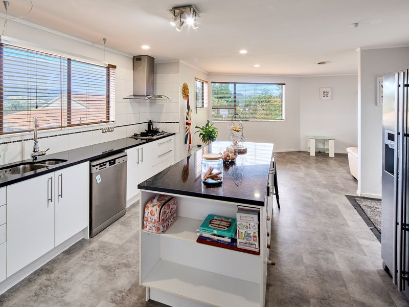 12 Cullen Place, Tawa